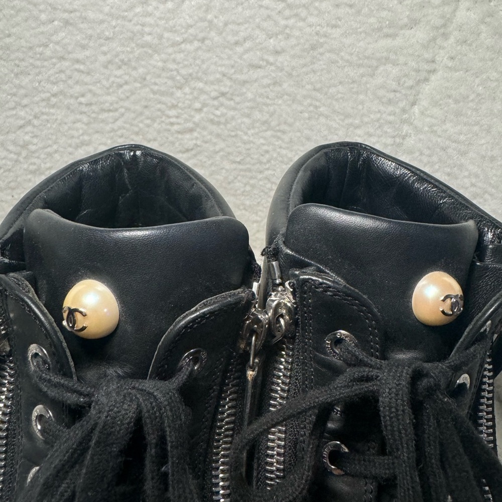 Chanel Black High-Top Sneakers with Zipper Detail 38.5 - Picture 3 of 8